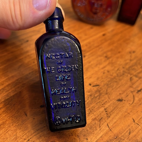 Lot of 5 Vintage Little Glass Bottles Wheaton & Elixir - Picture 11 of 14